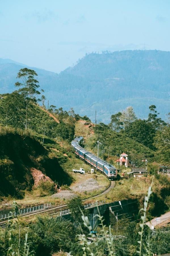 The Train View Bed & Breakfast Нувара Елия Екстериор снимка