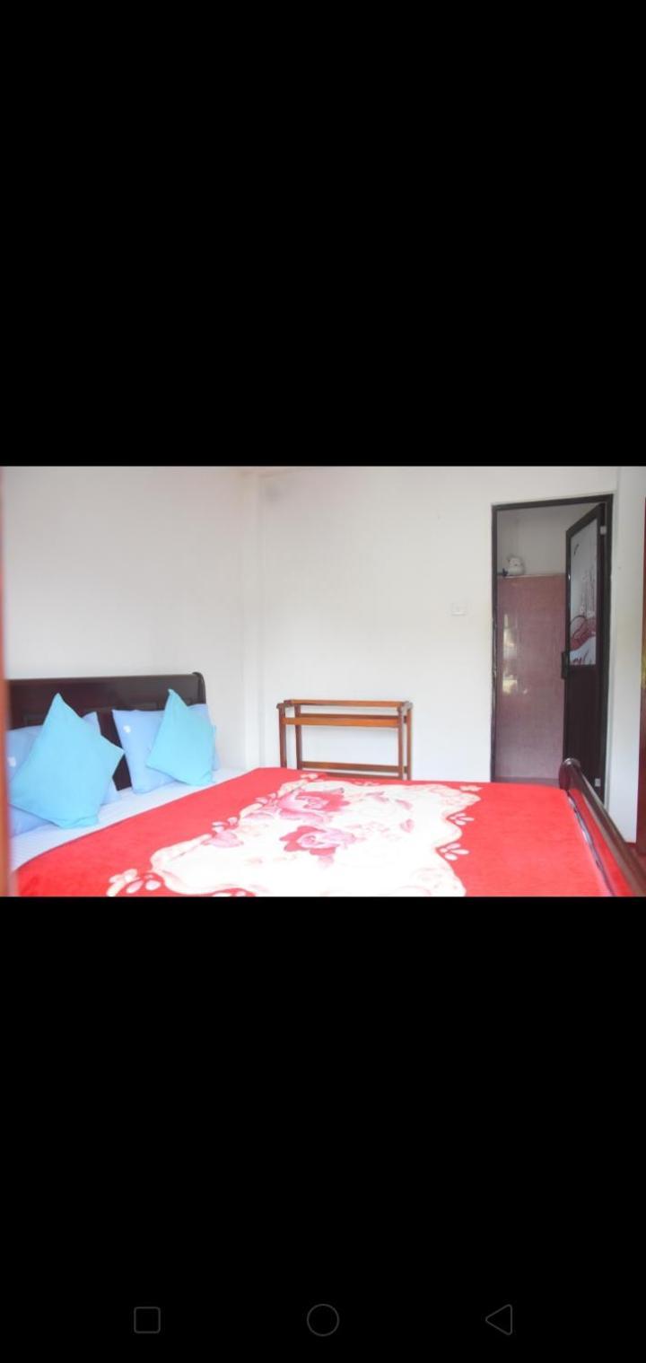 The Train View Bed & Breakfast Нувара Елия Екстериор снимка