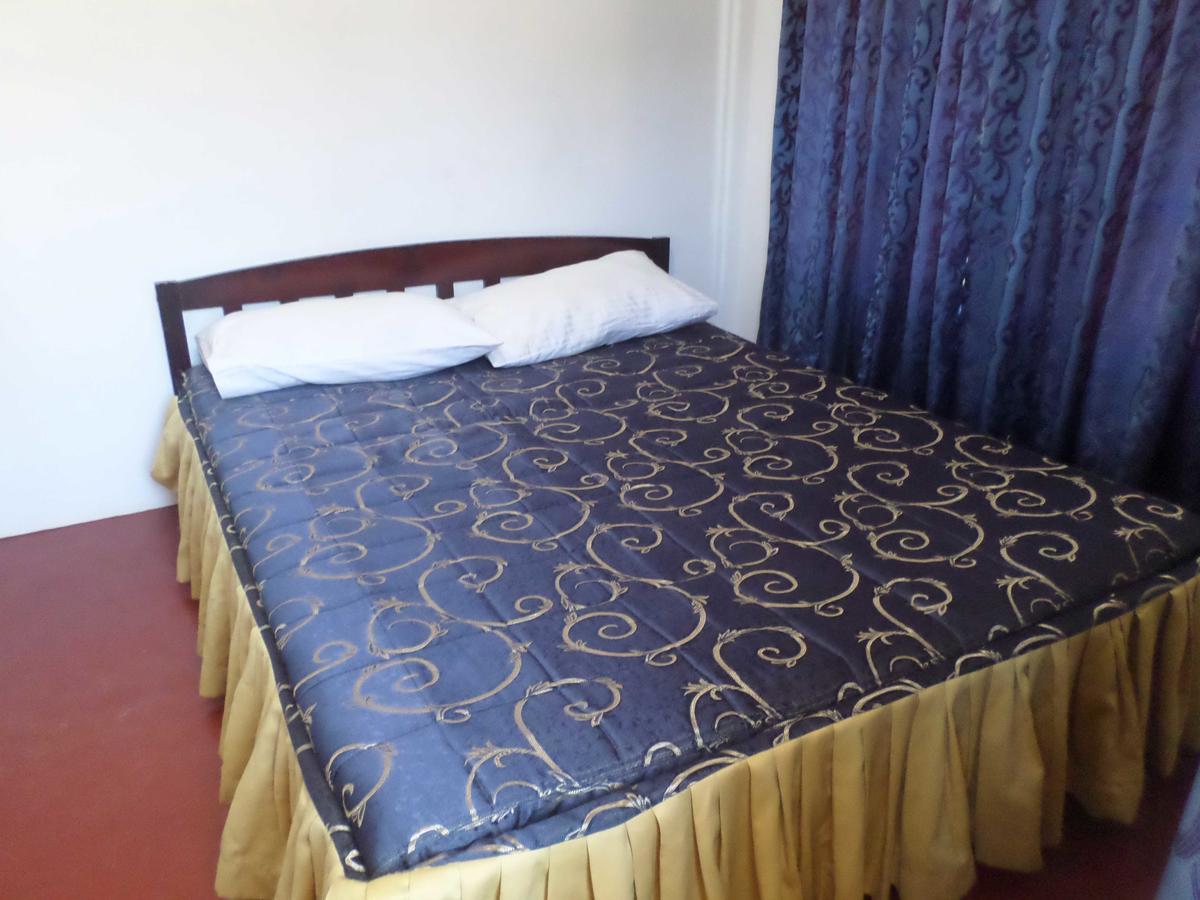 The Train View Bed & Breakfast Нувара Елия Екстериор снимка